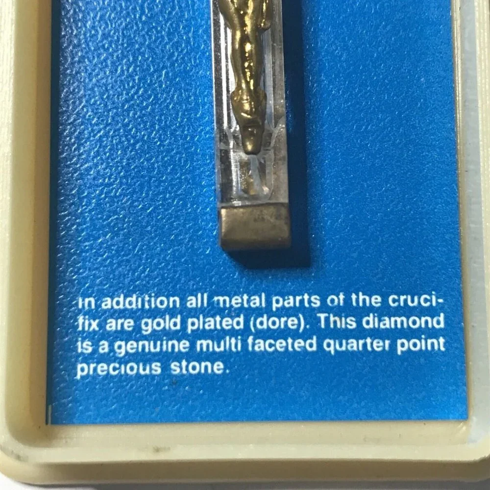Vtg ‎ Lourdes France Cross Lucite Gold Plated Crucifix Holy Pendant Necklace NOS